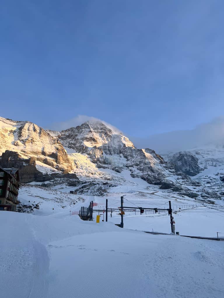 Kleine Scheidegg with a view of Mönch and Jungfrau